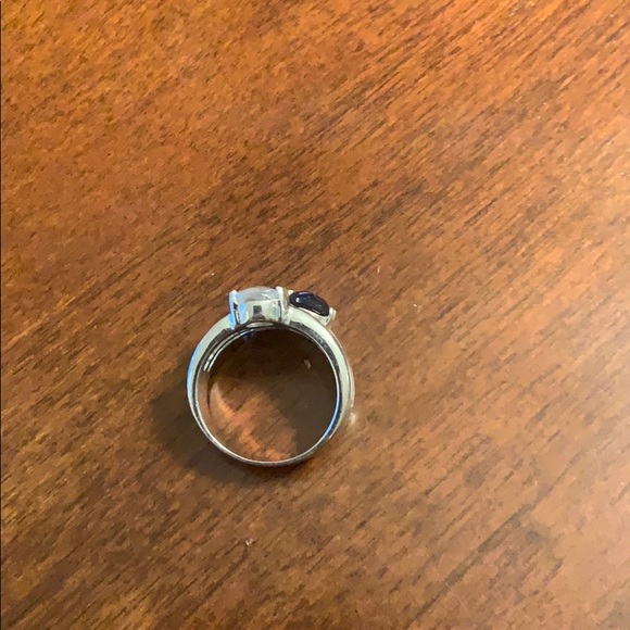 Lia Sophia ring - Picture 3 of 3